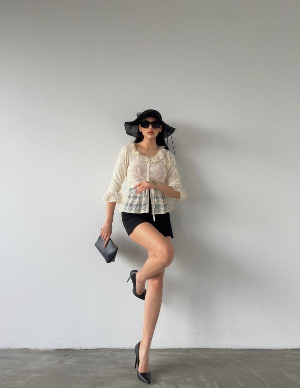 Dantel Detaylı Bluz