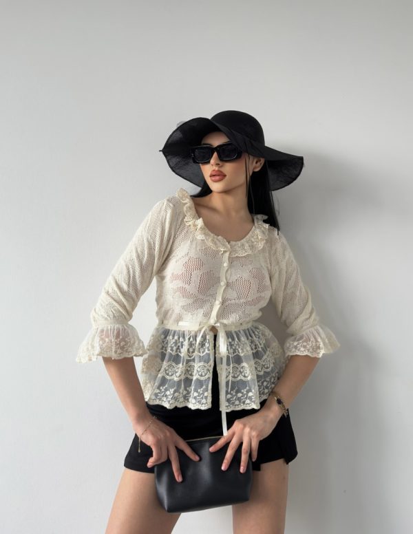 Dantel Detaylı Bluz